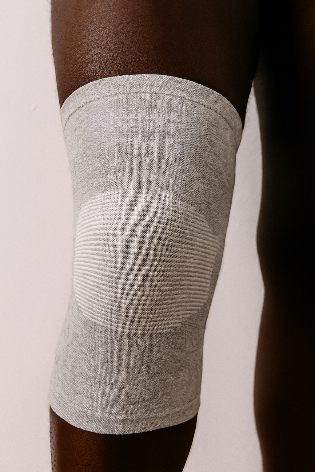 𝐏𝐫𝐞𝐦𝐢𝐮𝐦 𝐊𝐧𝐞𝐞𝐒𝐥𝐞𝐞𝐯𝐞